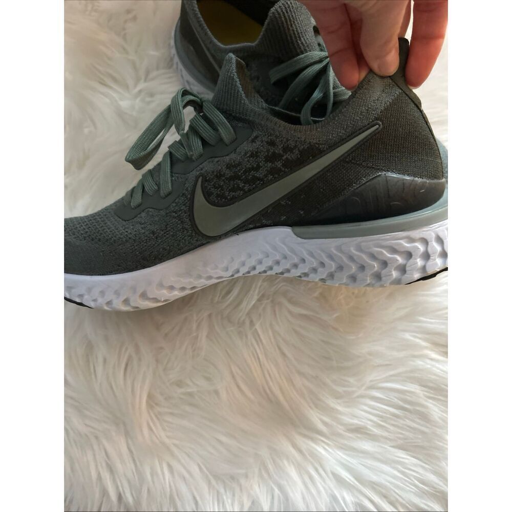 Nike Epic React Flyknit Olive/Mineral Spruce, Size 11.5 BQ8928-301, lightly used - Picture 4 of 6